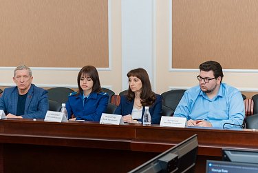 Переезд фермерских рынков под крышу отложили